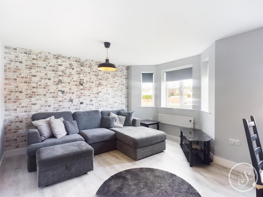Stanningley Road, Leeds 2 bed flat £895 pcm (£207 pw)