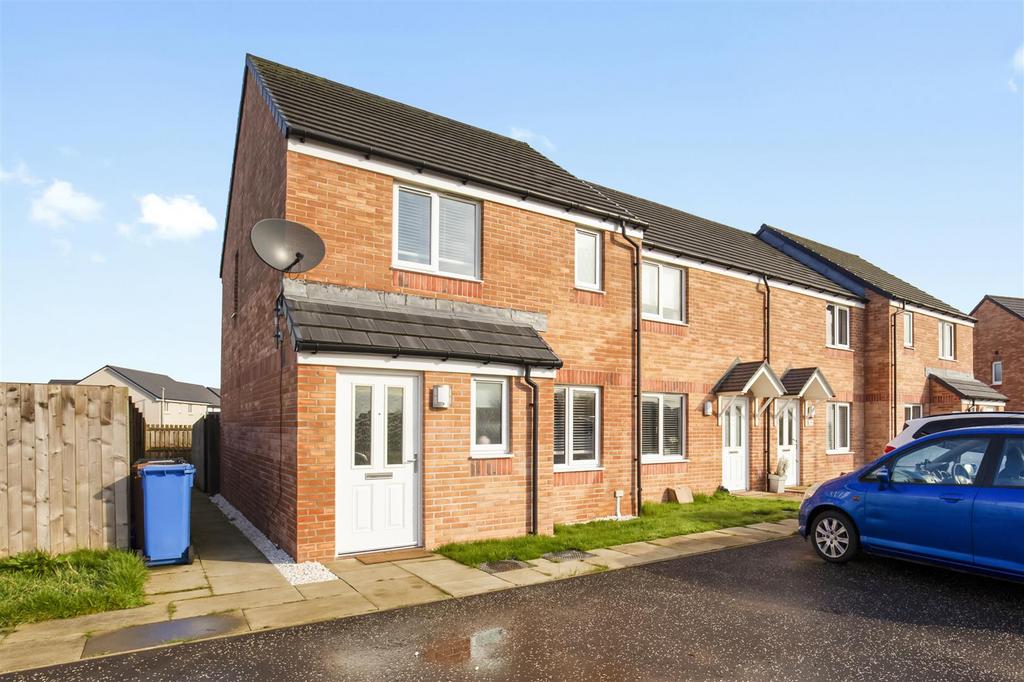 40 Hawkiesfauld Way, Dunfermline... 3 bed end of terrace house £190,000