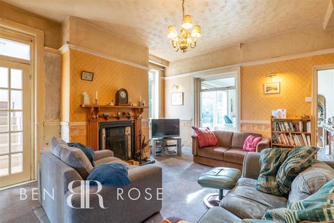 140 Blackburn Road, Heapey, Chorley, PR6 8LN