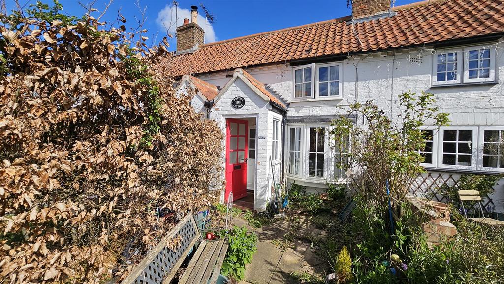 Grantham Road, Bottesford 2 bed terraced house for sale £210,000