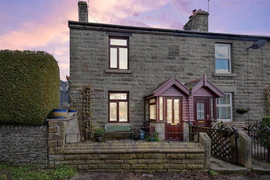 Alma Road, Tideswell, Nr. Buxton 3 bed end of terrace house £325,000