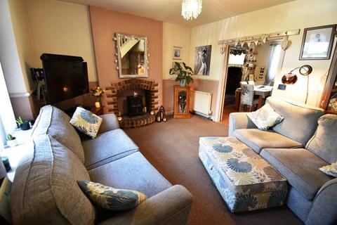 3, Breezemount Alma Road, Tideswell, Buxton, SK17 8LS