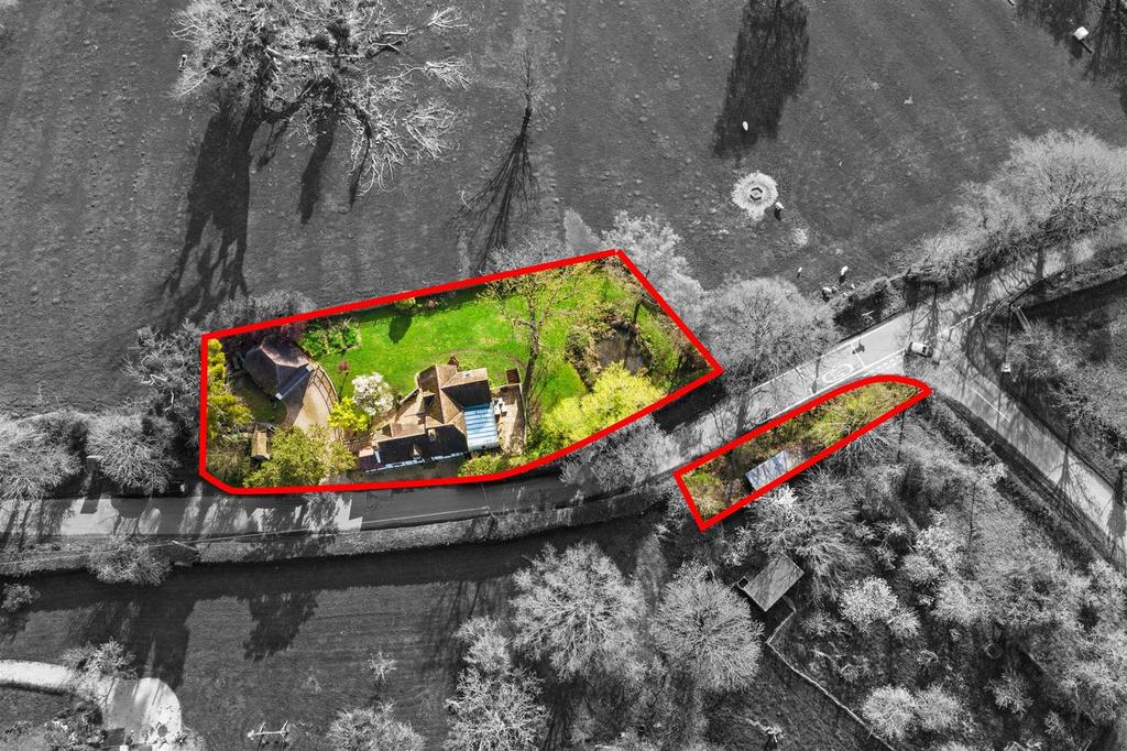 Mistletoe House     (aerial plot).jpg