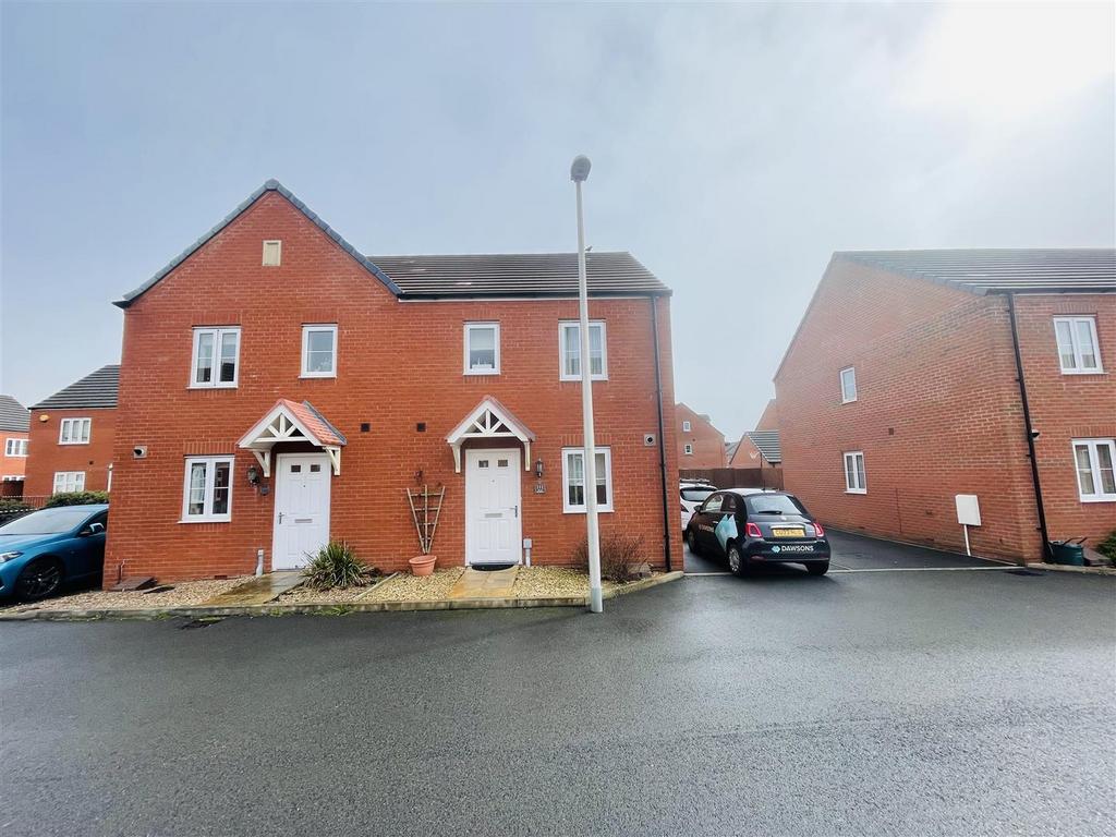 Stryd Llanelli 3 bed semidetached house for sale £185,000