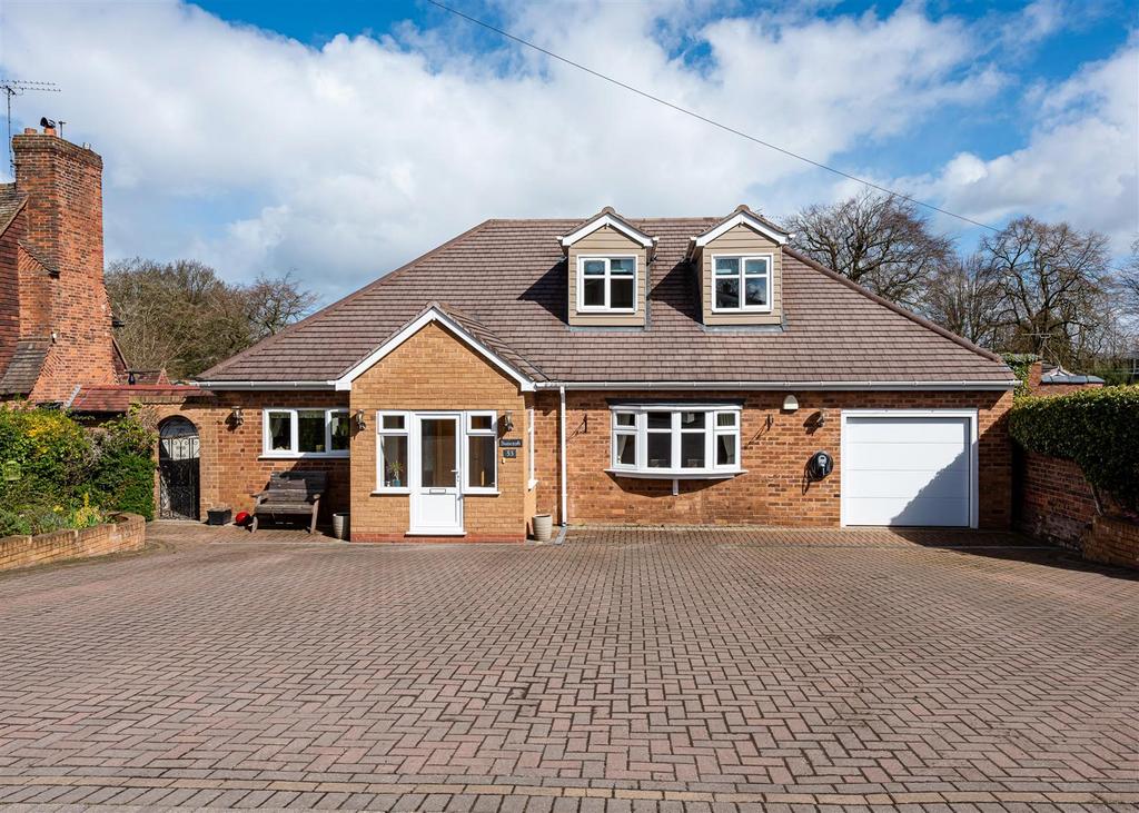 53 Mill Lane, Tettenhall Wood, Wolverhampton 3 bed detached bungalow