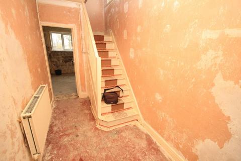 100 Averingcliffe Road, Bradford, BD10 9HE