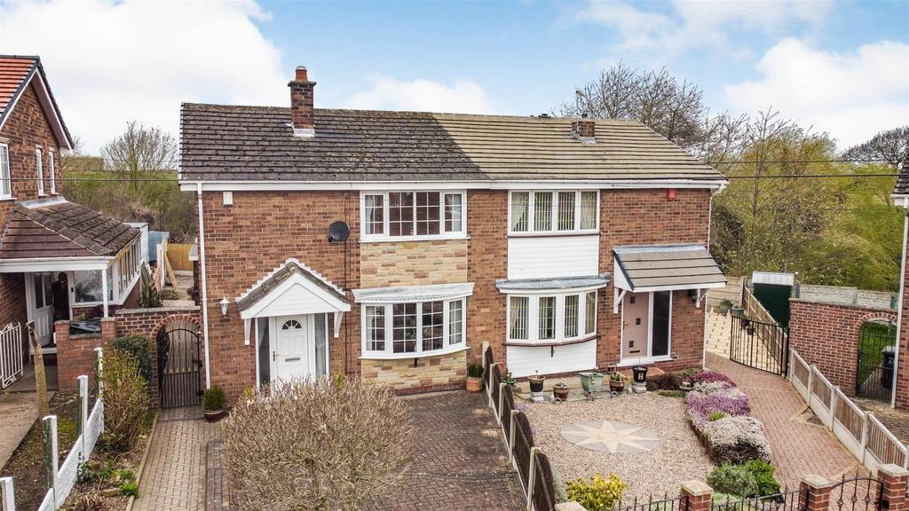 Southfield Crescent, Thurnscoe, Rotherham 3 bed semidetached house for