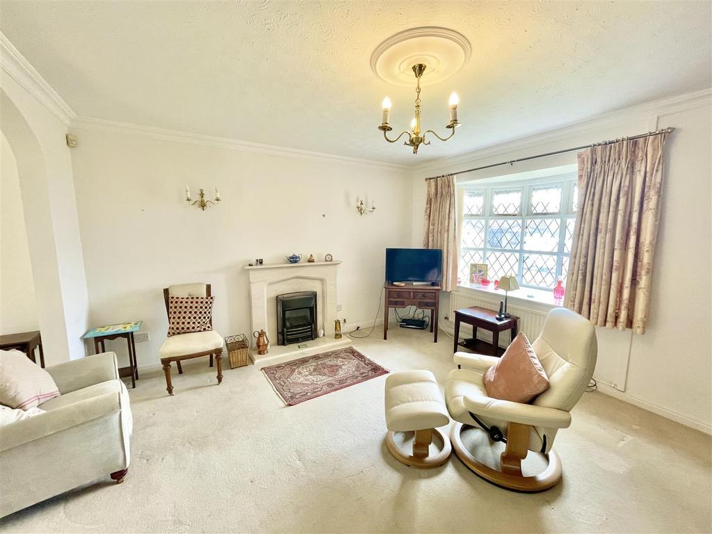 Heol Broch, Birchgrove, Swansea 3 bed detached house £285,000