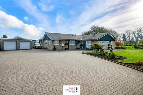 8 Copper Beech Crescent, Hooton Levitt, Rotherham, S66 8PJ