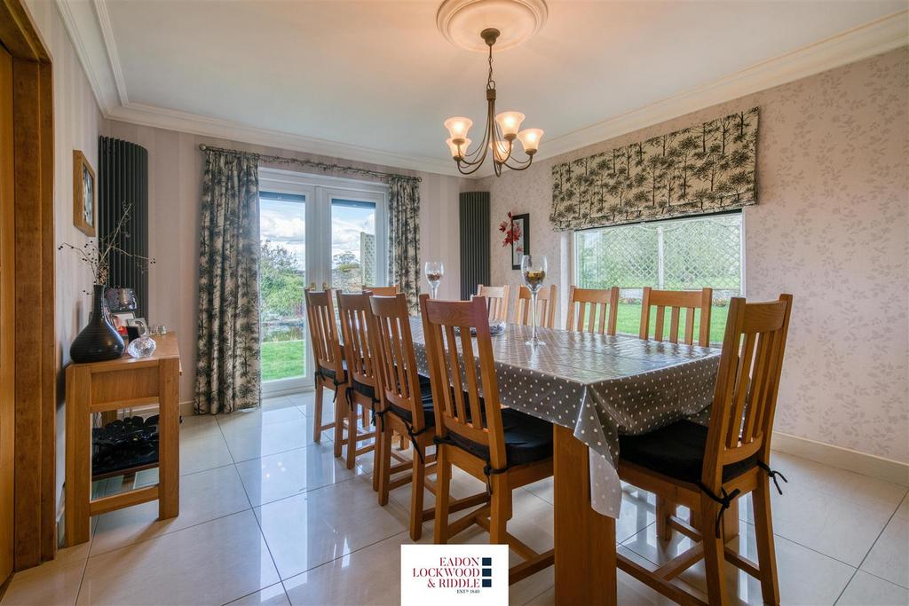 Dining Room.jpg