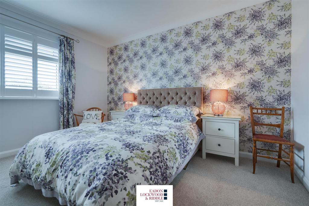 Bedroom 1-1.jpg