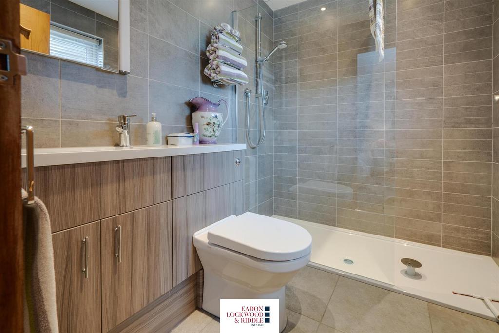 Ensuite.jpg