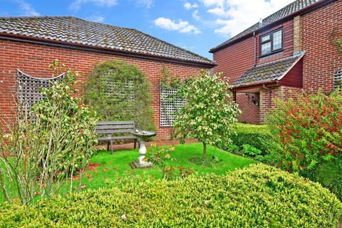 2 bedroom terraced bungalow for sale - Matterdale Gardens, Barming, Maidstone, Kent