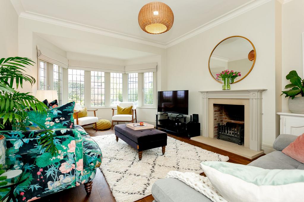 Rayleigh Road, Harrogate, HG2 4 bed detached house for sale £1,000,000