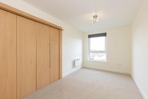 12/5 Ferry Gait Crescent, Edinburgh, EH4 4GR