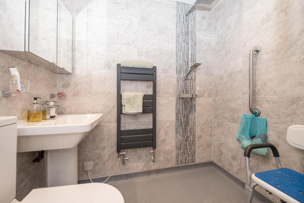 Annex Shower Room