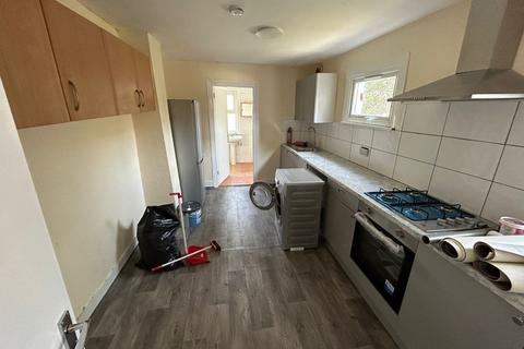 2 bedroom flat to rent, Tudor Road,  London, E6