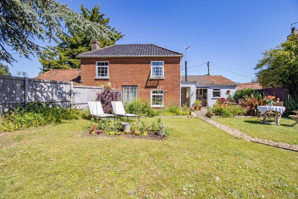 The Drift, Lyng 3 bed detached house for sale £475,000