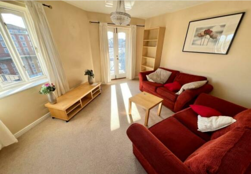 Anchorage Mews, Thornaby... 4 bed flat £100,000