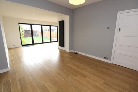 undefined, Alma Avenue, RM12