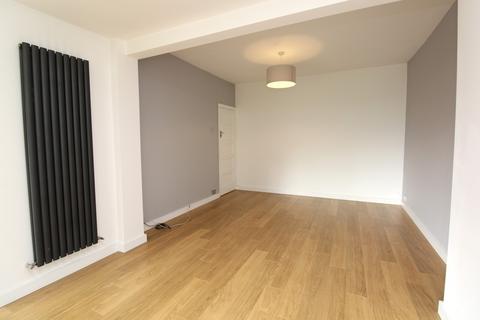 undefined, Alma Avenue, RM12