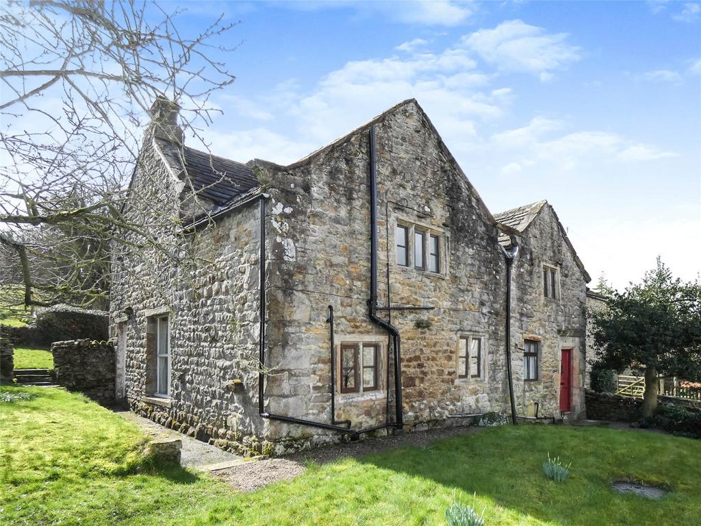 Newbiggin, Leyburn, North Yorkshire, DL8 3 bed semidetached house for