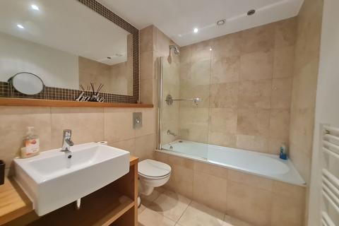 2 bedroom apartment to rent, Salford, Salford M50