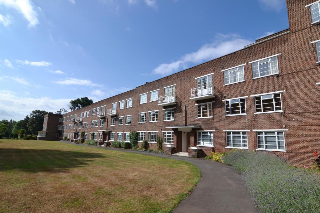 Meadowside, Cambridge Park, East Twickenham, Middlesex, UK, TW1 3 bed