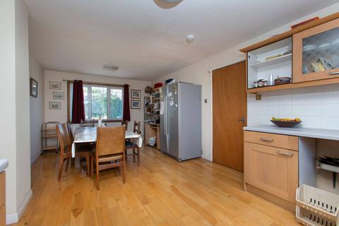 3 Northbank Craigie Place, Perth, PH2 0BB
