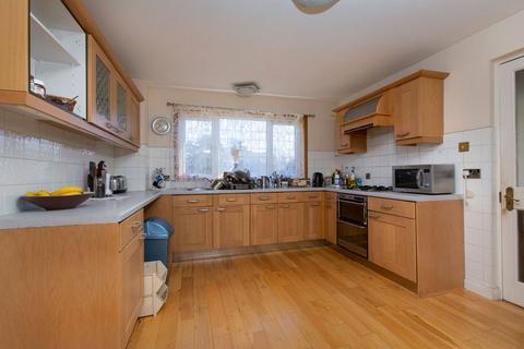 3 Northbank Craigie Place, Perth, PH2 0BB