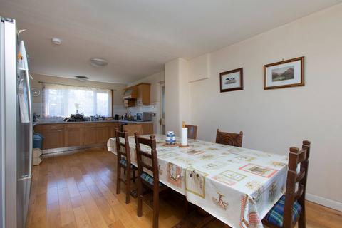 3 Northbank Craigie Place, Perth, PH2 0BB