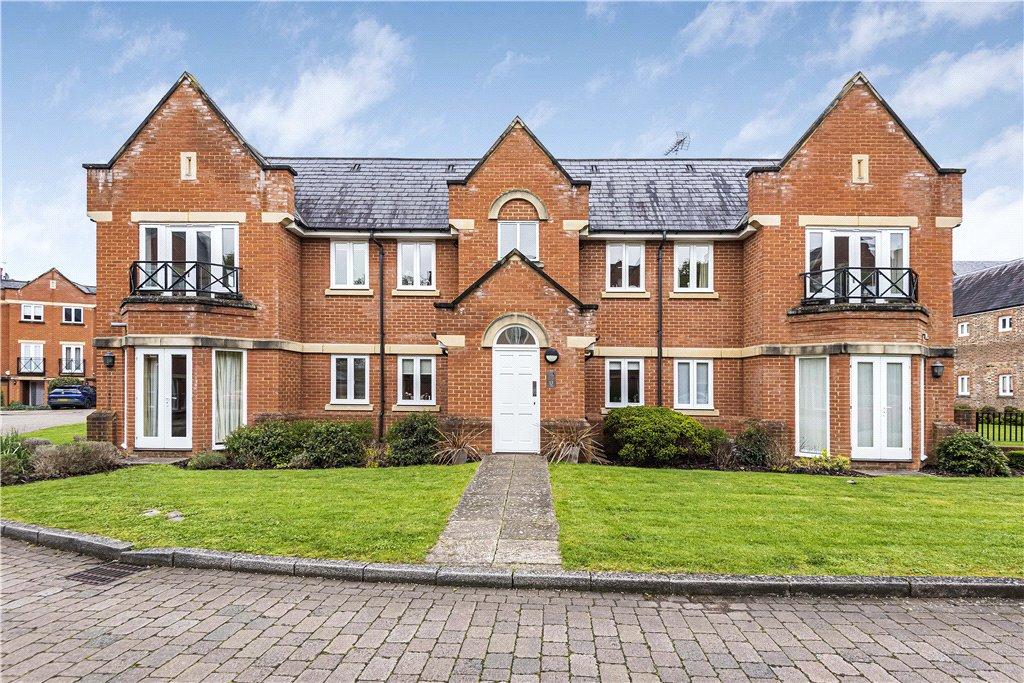 Longbourn, Windsor, Berkshire, SL4 2 bed apartment £435,000