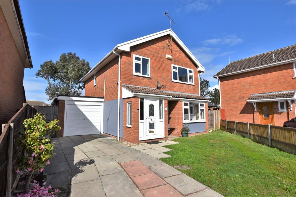 Levens Hey, Moreton, Wirral, CH46 4 bed detached house for sale £275,000