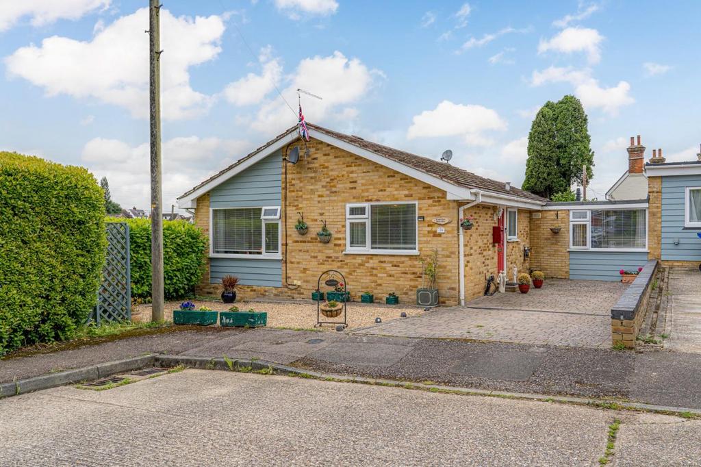 Berkeley Close, Dunkirk, ME13 2 bed property for sale £450,000