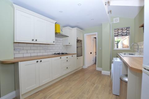 3 bedroom terraced house to rent, Livingstone Street, Norwich, NR2