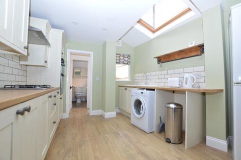 3 bedroom terraced house to rent, Livingstone Street, Norwich, NR2
