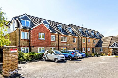 1 bedroom retirement property for sale, Lords Bridge Court, Mervyn Road, Shepperton, TW17