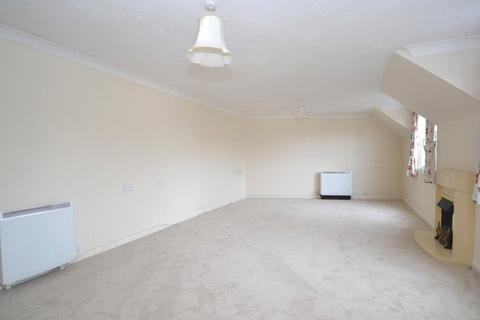 1 bedroom retirement property for sale, Lords Bridge Court, Mervyn Road, Shepperton, TW17