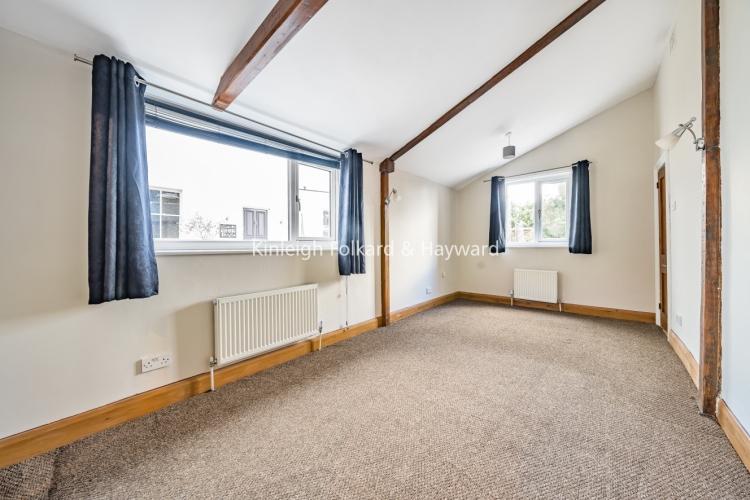 Kingswood Road Bromley BR2 2 bed bungalow £1,850 pcm (£427 pw)