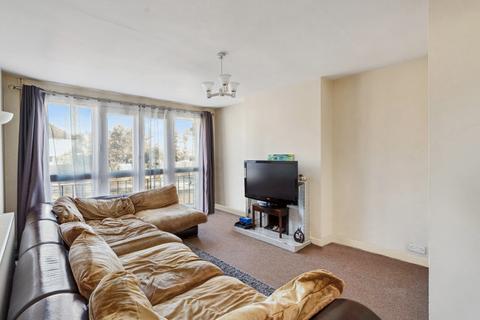 undefined, Twickenham Gardens, Harrow Weald, Harrow, HA3