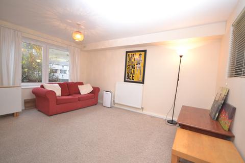 1 bedroom flat to rent, Viewcraig Gardens, Edinburgh, EH8
