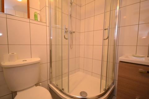 1 bedroom flat to rent, Viewcraig Gardens, Edinburgh, EH8