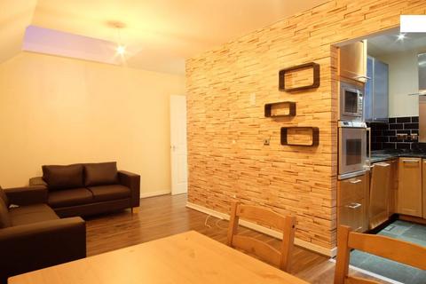 2 bedroom flat for sale, Warren Way, Edgware HA8