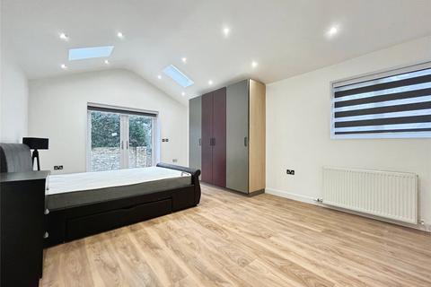 3 bedroom bungalow to rent, Middle Hill, Egham, Surrey, UK, TW20