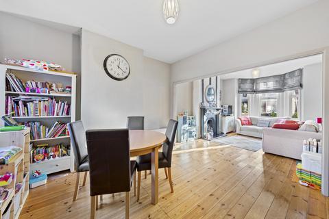52 Broadway, Kettering, NN15 6DD