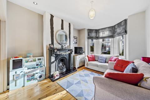 52 Broadway, Kettering, NN15 6DD