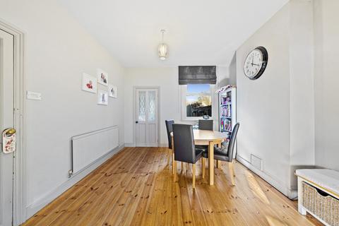 52 Broadway, Kettering, NN15 6DD