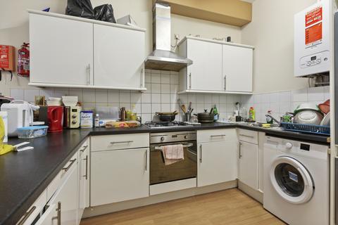 3 bedroom flat for sale, Craven Park Road, London NW10