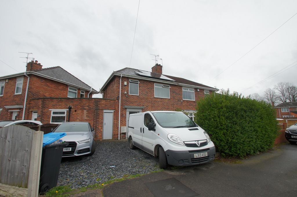Newnham Drive, Ellesmere Port, Cheshire. CH65 3 bed semidetached house
