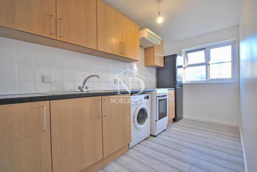 West Drayton, UB7 1 bed flat £230,000